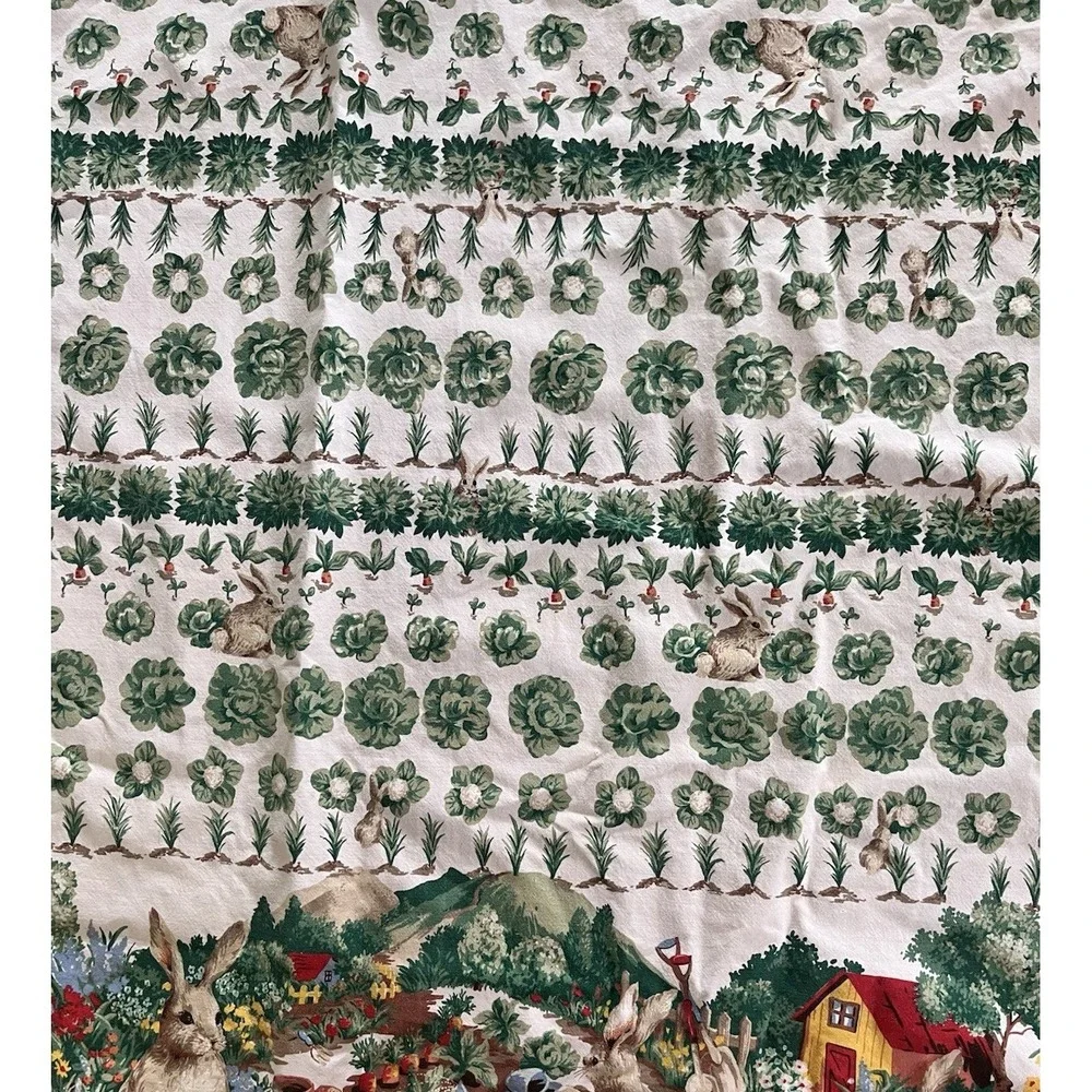 Wilton photograph tablecloth 50x64